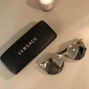 ✨N E W ✨ Versace mirrored silver sunglasses!